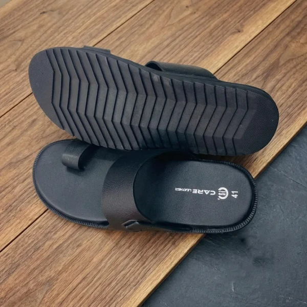 Care Leather Men's Toe-loop Sandal(Black SN30)